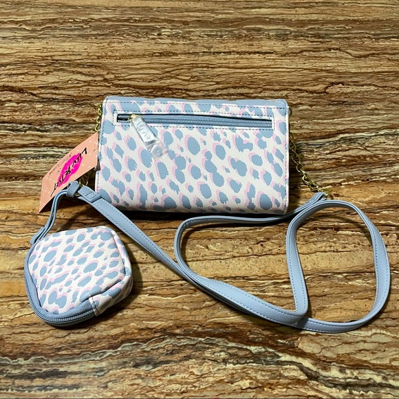 Betsey Johnson Bag Animal Print Quilted Crossbody with Hearts - Picture 3 of 4